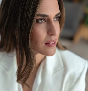 Fotografía de marca personal en Madrid para el proyecto de Nicole Dabian, sesión editorial de retrato.